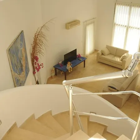 Oz Villa *