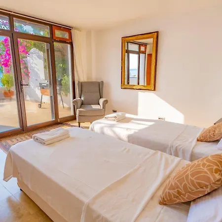 Oz Villa *