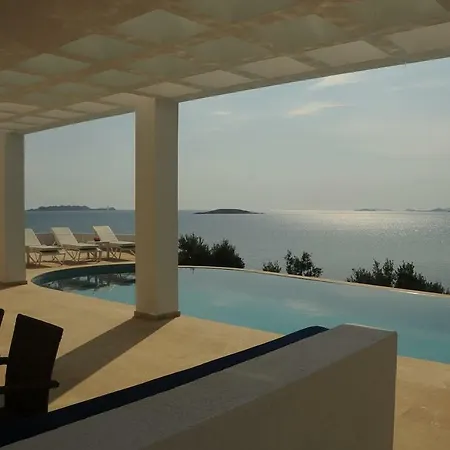 Oz Kaş
